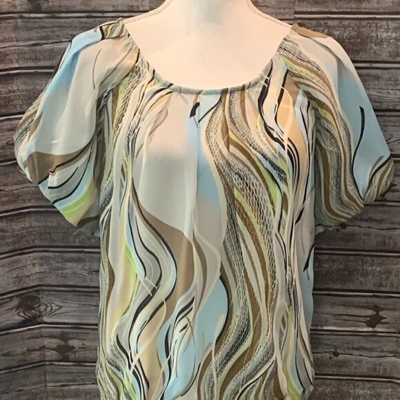 🔥🔥SALE🔥🔥UNIQUE Spectrum Multi Colored Blouse - Picture 2 of 5